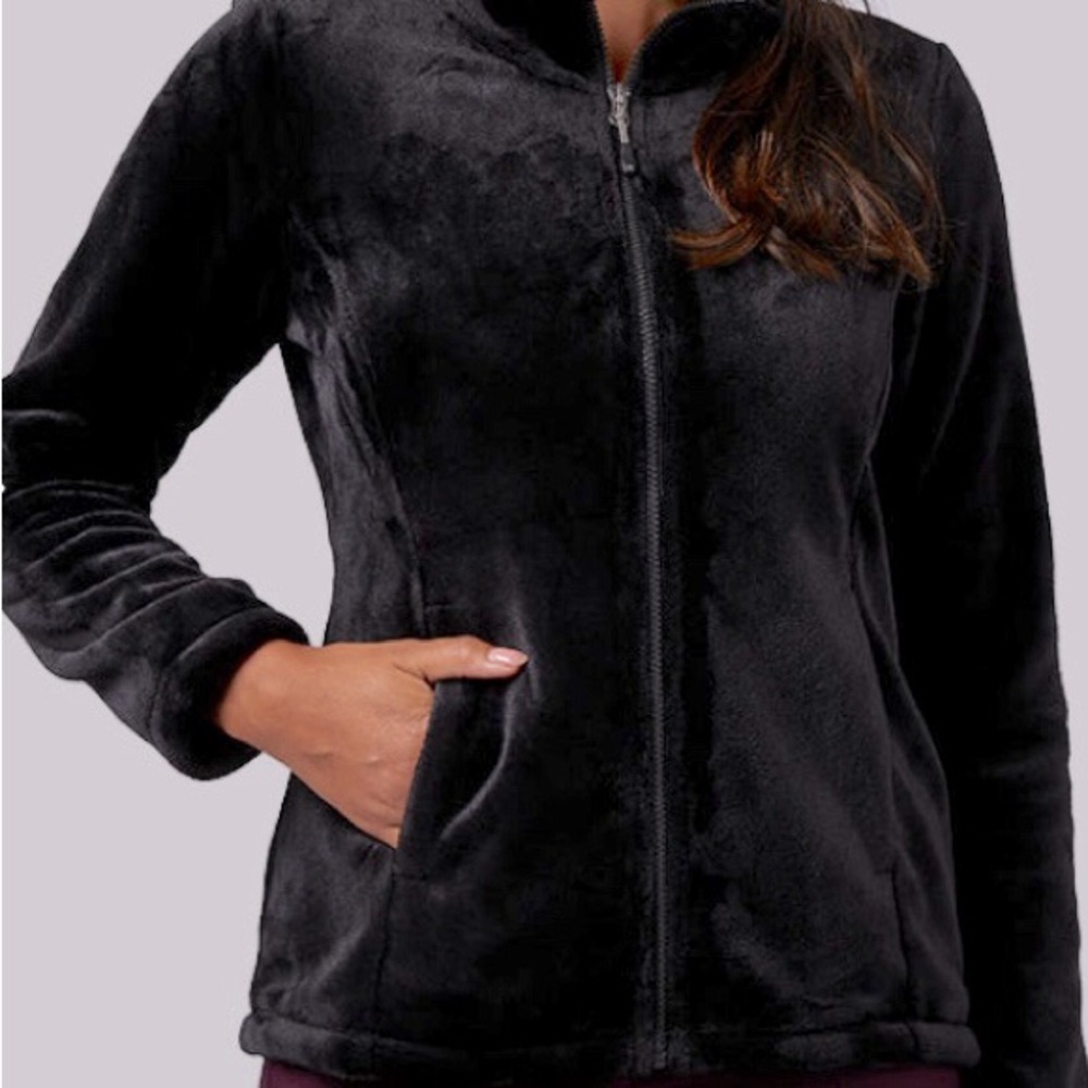 NWT! 32 Degrees women’s luxe fur zippered cozy black jacket. Small